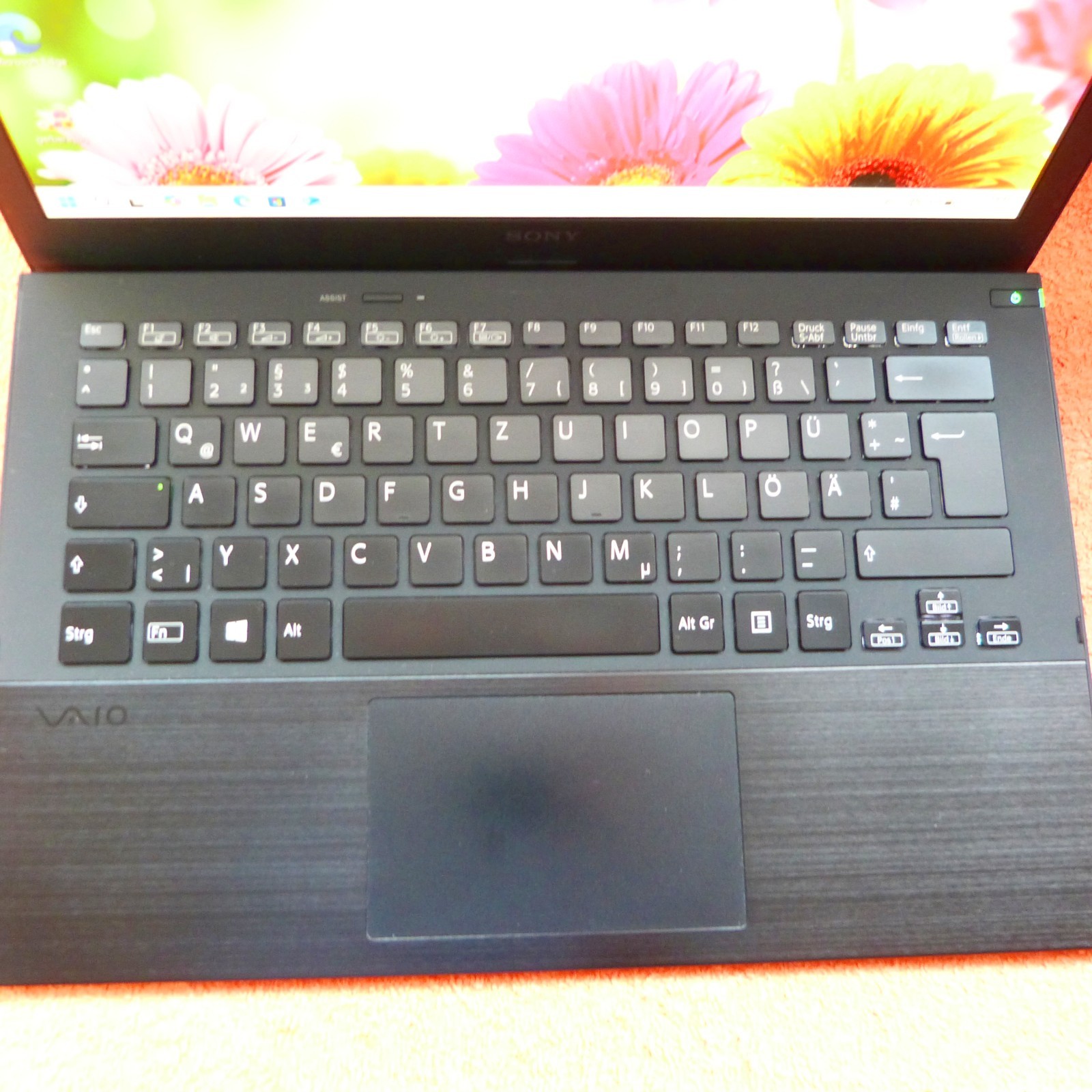 Sony Vaio PRO SVP13 13″ FULLHD l Carbon Fiber Thinnest UltraBook ONLY 800GRAMS