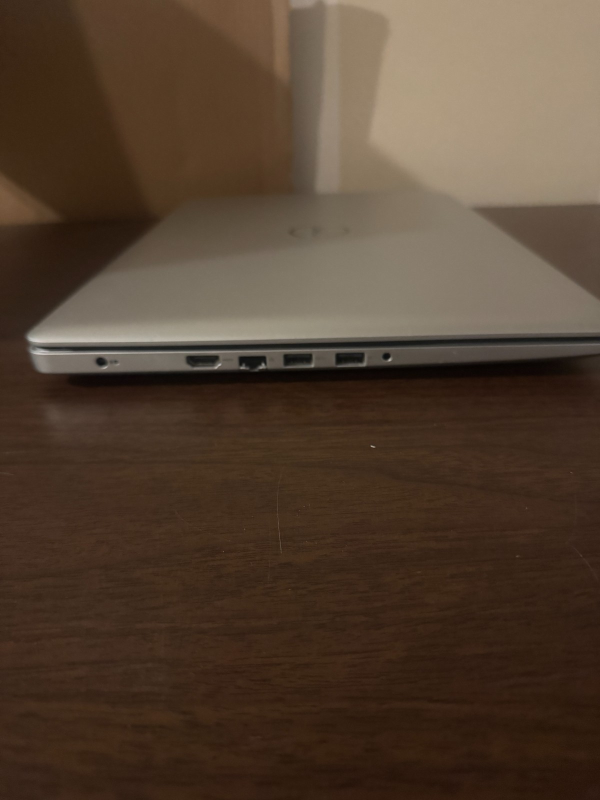 Dell Inspiron 17 5775 Ryzen 5 2500U 2.0Ghz 4GB RAM NO SSD NO OS, READ