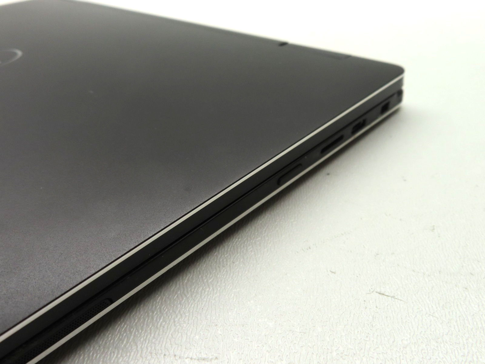 Dell XPS 13 9365 13.3″ Touch Intel i7‑7Y75 1.3GHz 16GB RAM 512GB SSD