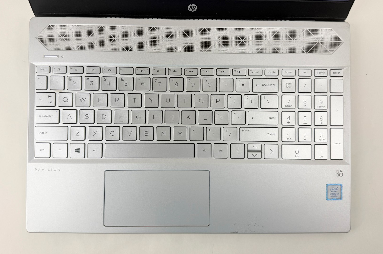 HP Pavilion 15t-cs200 CTO 15.6″ HD Touch i7-8565G 8GB 1TB HDD W11H