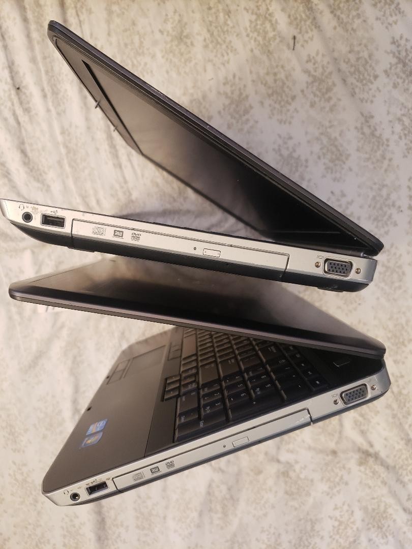 Lot of ( 2 ) Dell 15.6″E5520 i7-2620M 2.70GHz 8GB, NO Adapter, HDD ,Battery