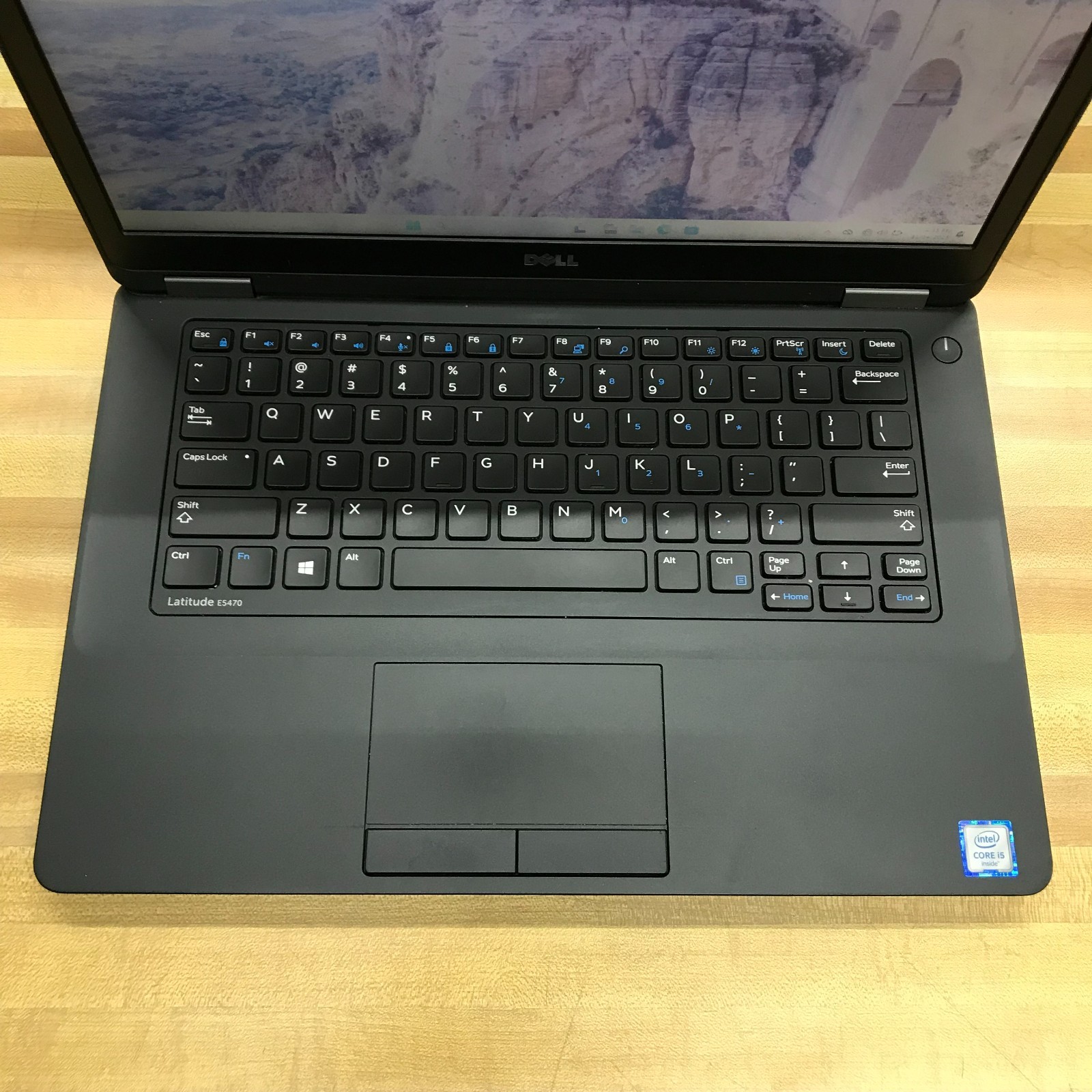 DELL LATITUDE E5470 14″ FULL HD i5-6200U 8GB RAM 512GB SSD (Windows 11 Pro)