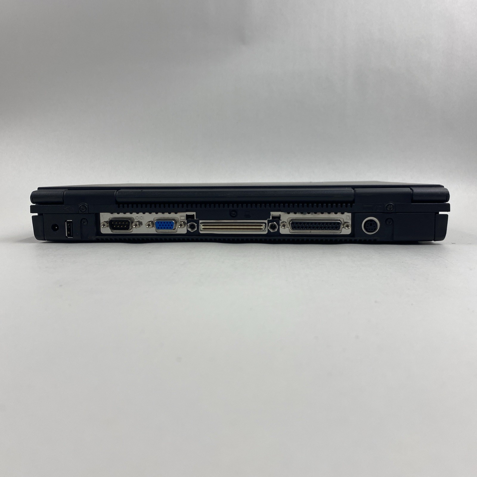 Compaq Armada E500 Intel Pentium III 0.50GHz 320MB RAM 12.1″ No Battery/HDD/OS