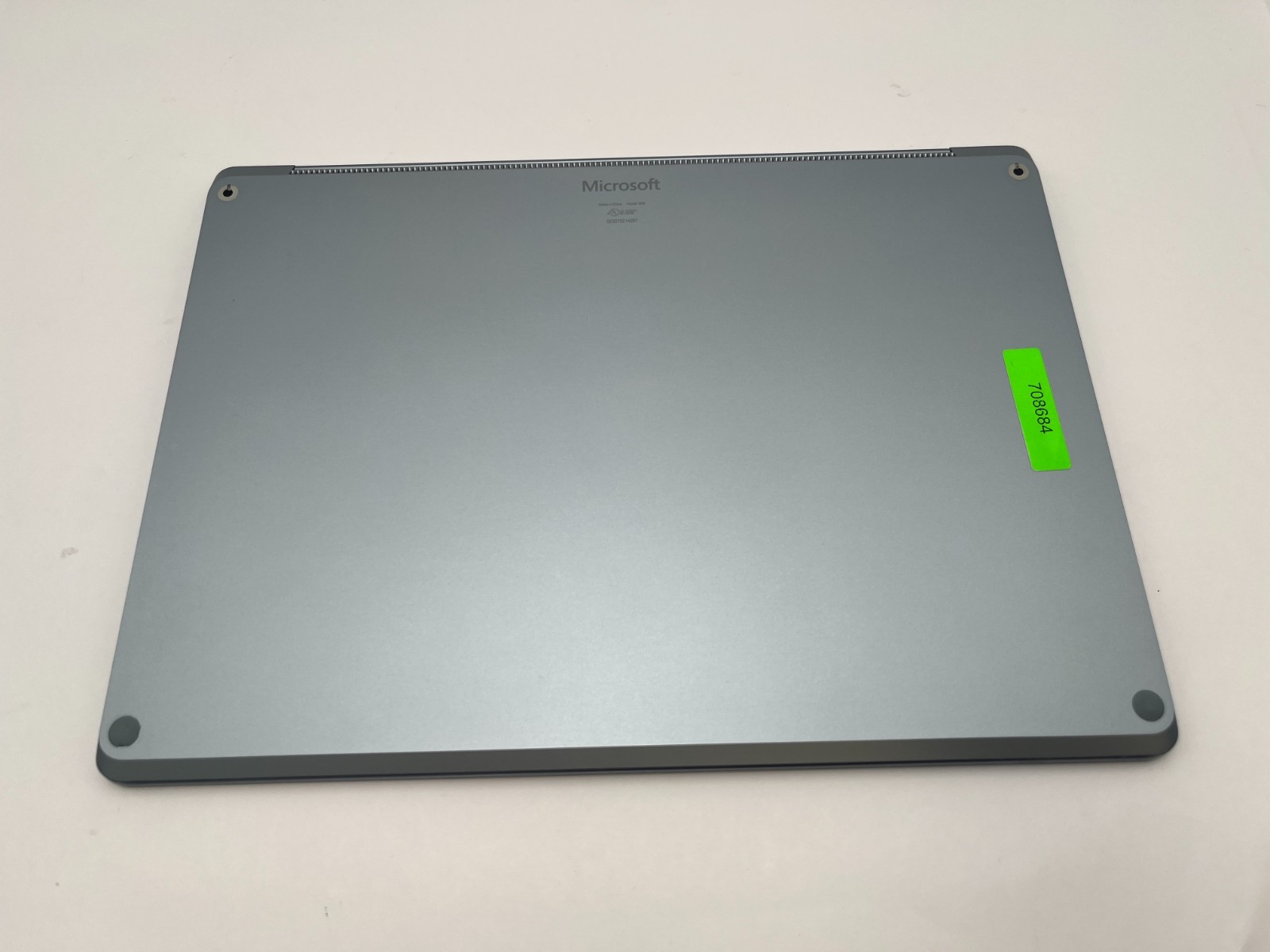 Microsoft Surface Laptop 4 1950 13.5″ Touch i7-1135G7@2.40GHZ 8GB RAM 512GB NVME