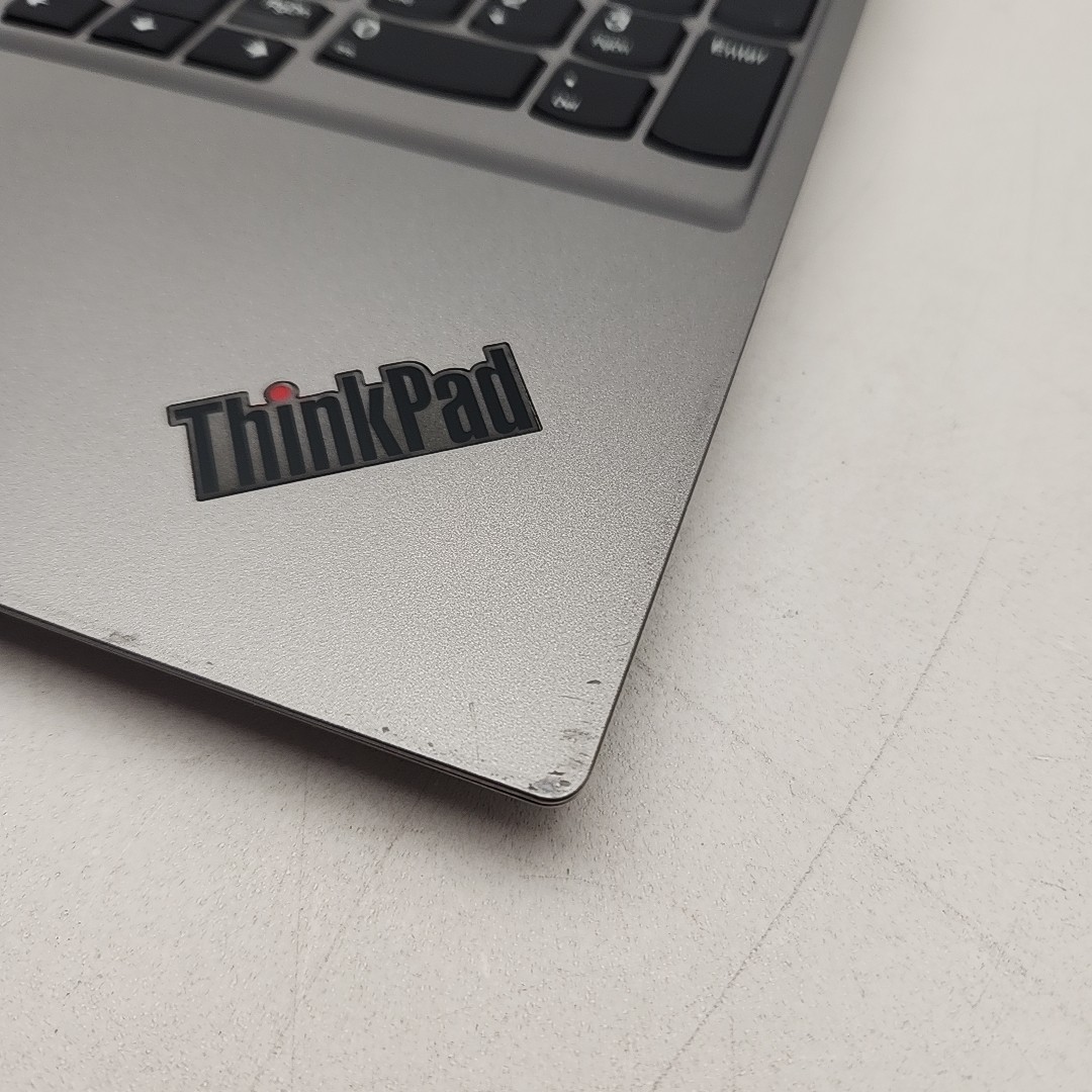Lenovo ThinkPad E15 15.6″ FHD Intel i7-10510U 500GB SSD 16GB Win11 Pro Grade C