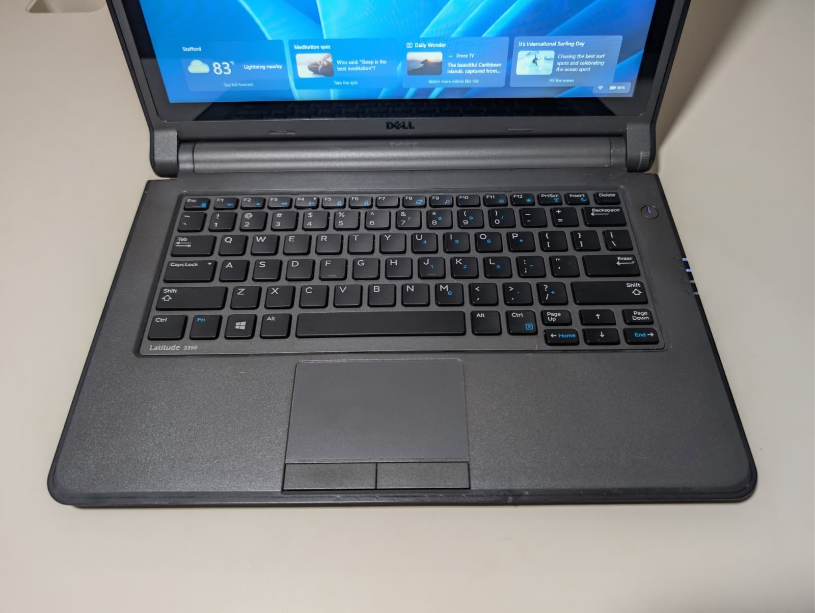13″ Dell Latitude 3350 TouchScreen | i3 5th 8GB RAM 128GB SSD | Win 11 Pro