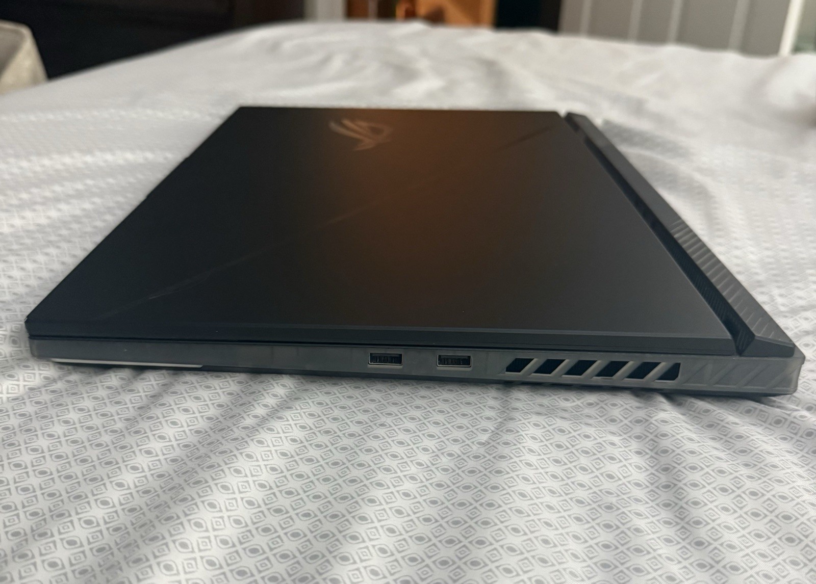 Asus ROG Strix Scar 18 G834JYR-XS98, Core i9 14900HX, RTX 4090, 64GB DDR5, 2TB