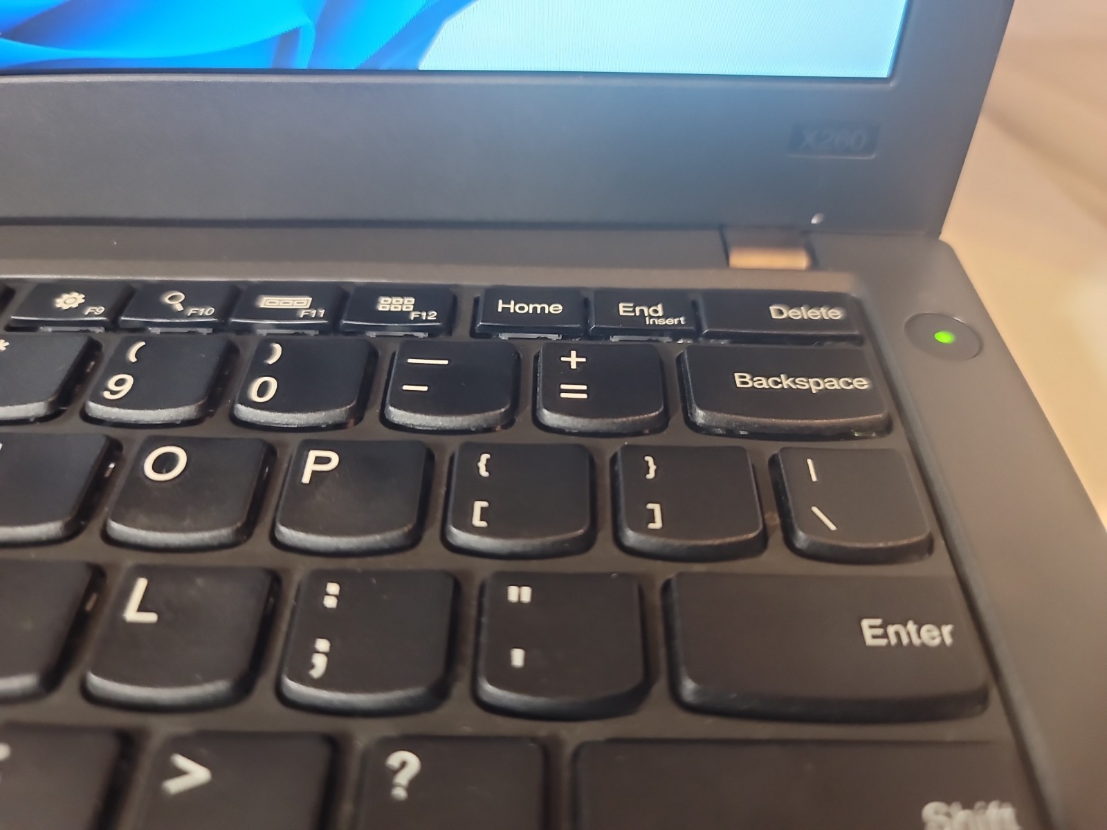Lenovo ThinkPad X260 Intel Core i5-6300U 8GB RAM, 320GB HDD Windows11 double bat