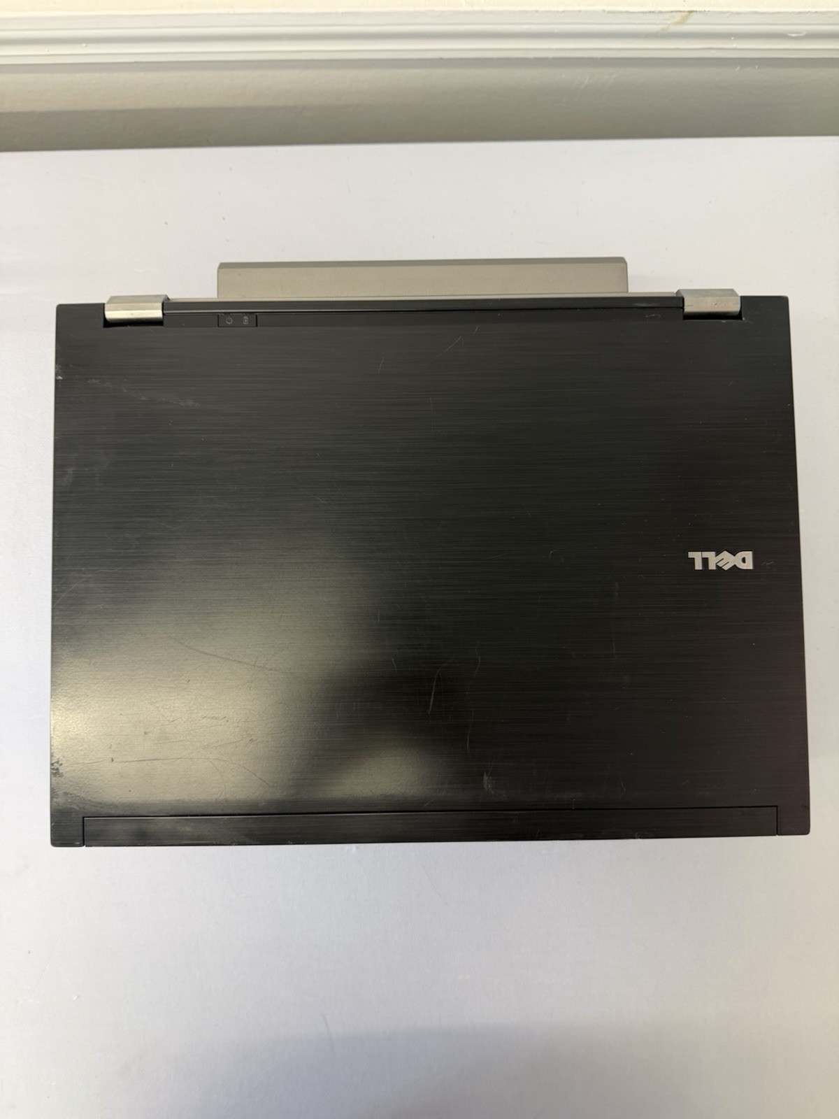 Dell Latitude E6500 Laptop – Good Screen – Intel Duo T9400 – Read Desc