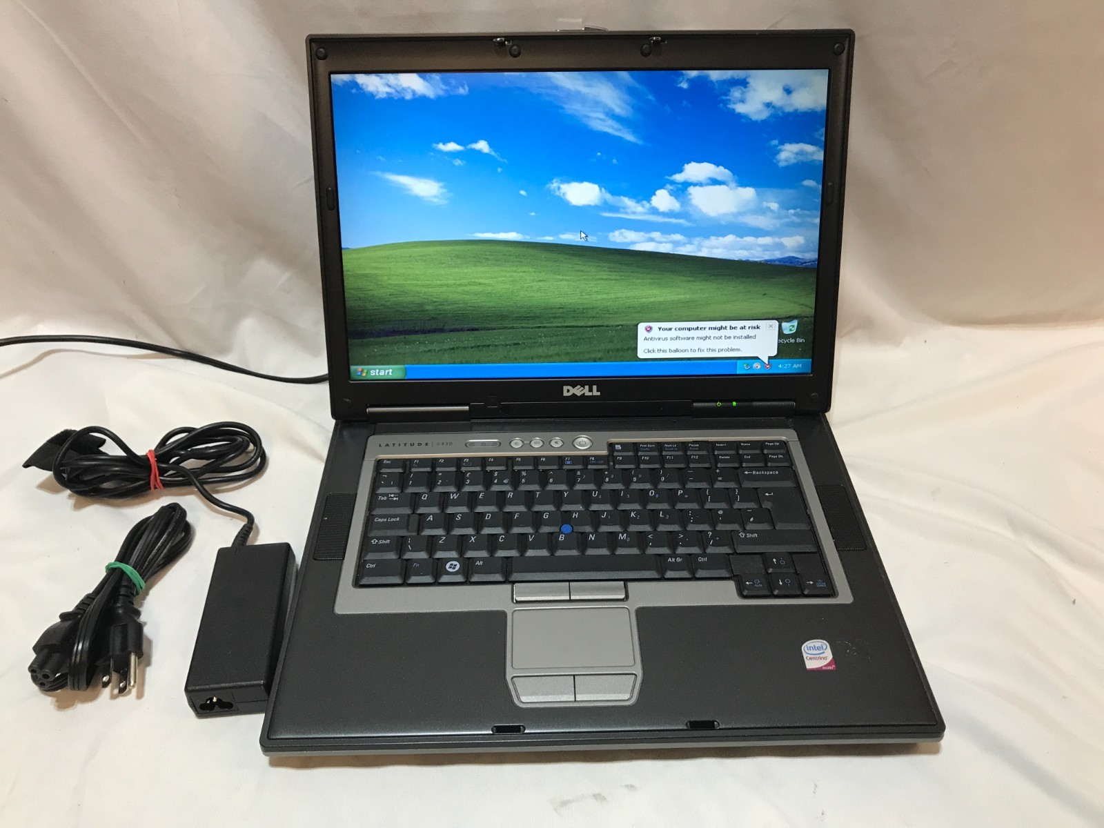 Dell Latitude Laptop D830 Duo Core 1GB 100HD Serial Windows XP Charger Vintage