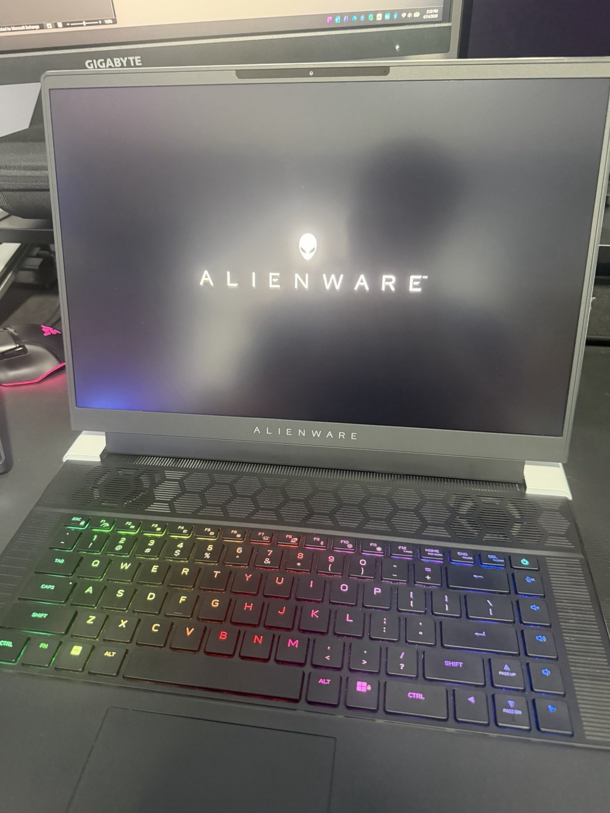 Alienware X16 R2 16in Gaming Laptop Core Ultra 9 185H RTX 4070 32GB SSD