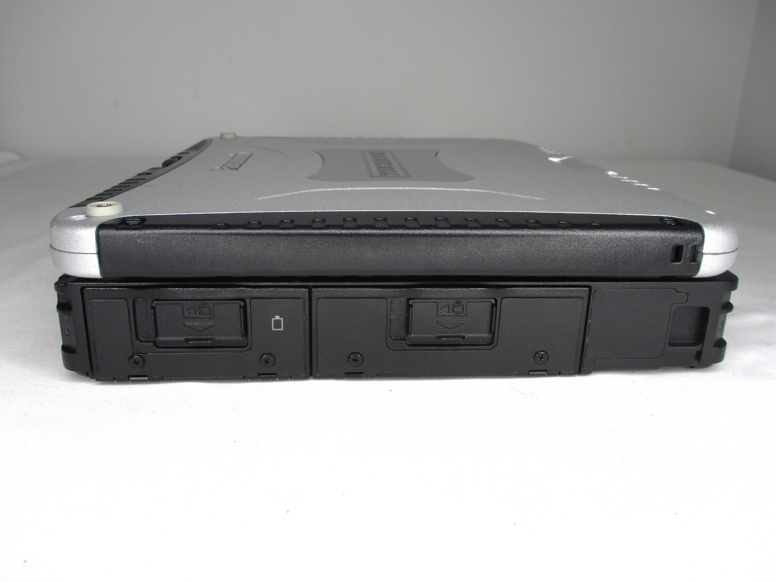 Panasonic ToughBook CF-19 MK8 TouchScreen i5-3610ME 2.7Ghz 8GB 1TB Wi-Fi Win10