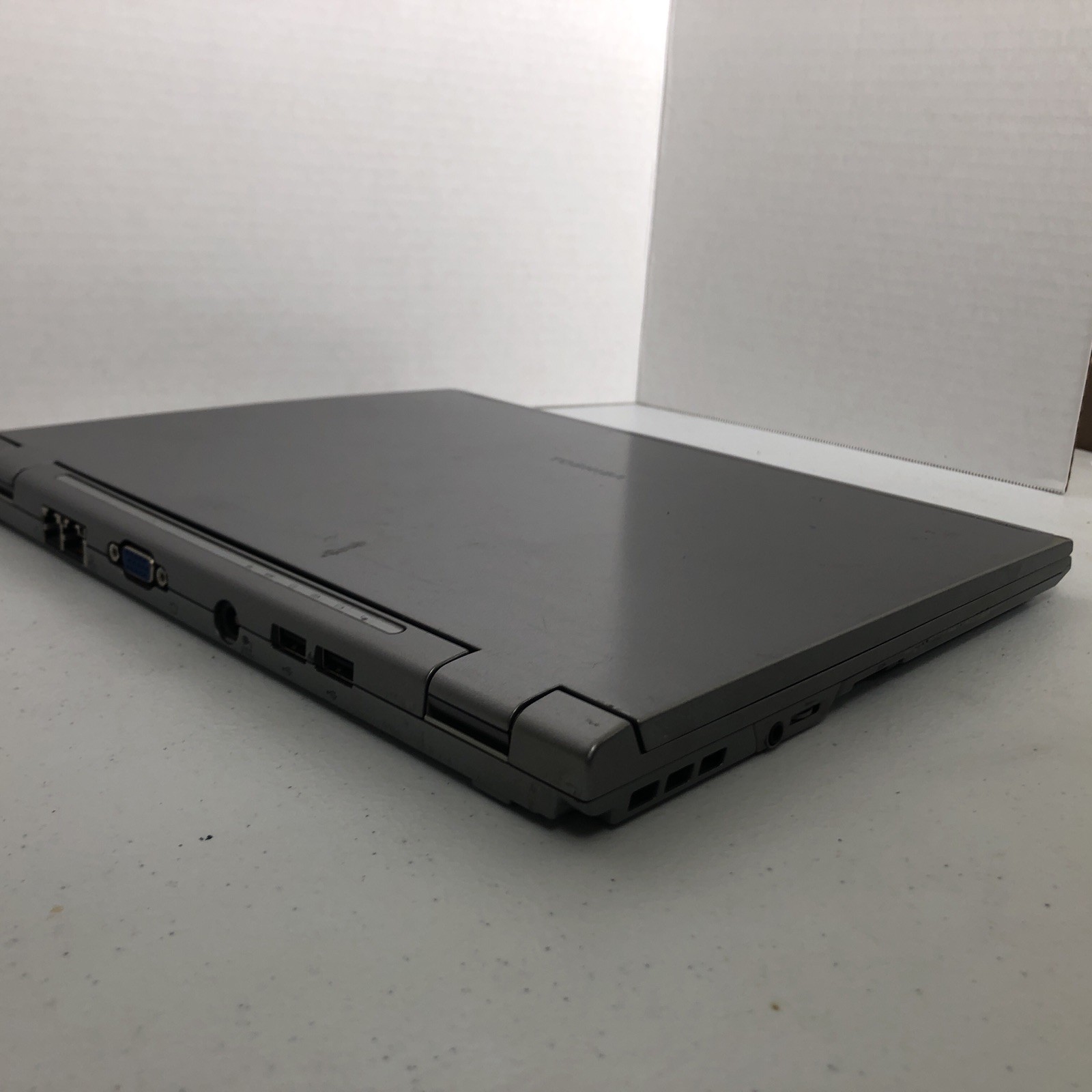 Toshiba Portege R200-S234 Laptop *BAD SCREEN