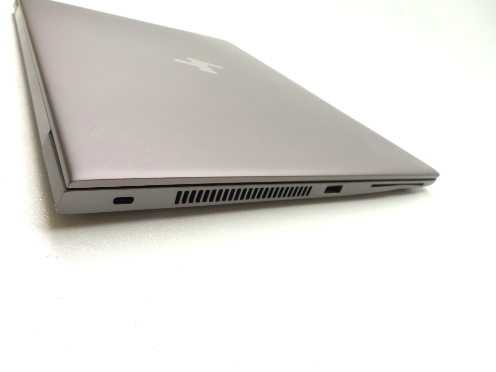 HP ZBook 14u G5 14″ Intel i7-8550U 1.8GHz 16GB RAM 512GB SSD WX 3100