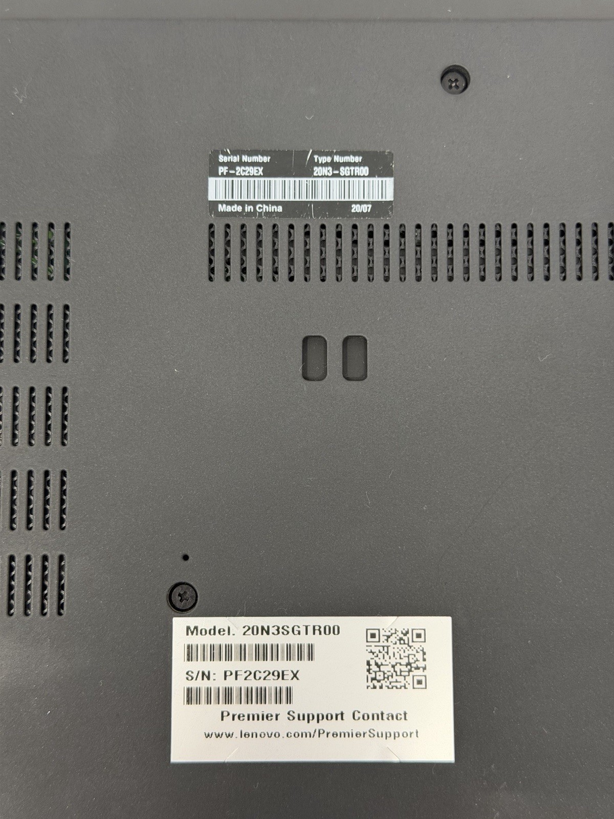 [B+ GRADE] Lenovo Thinkpad T490 14″ Laptop i7-8665U 32GB 512 GB SSD WIN11P