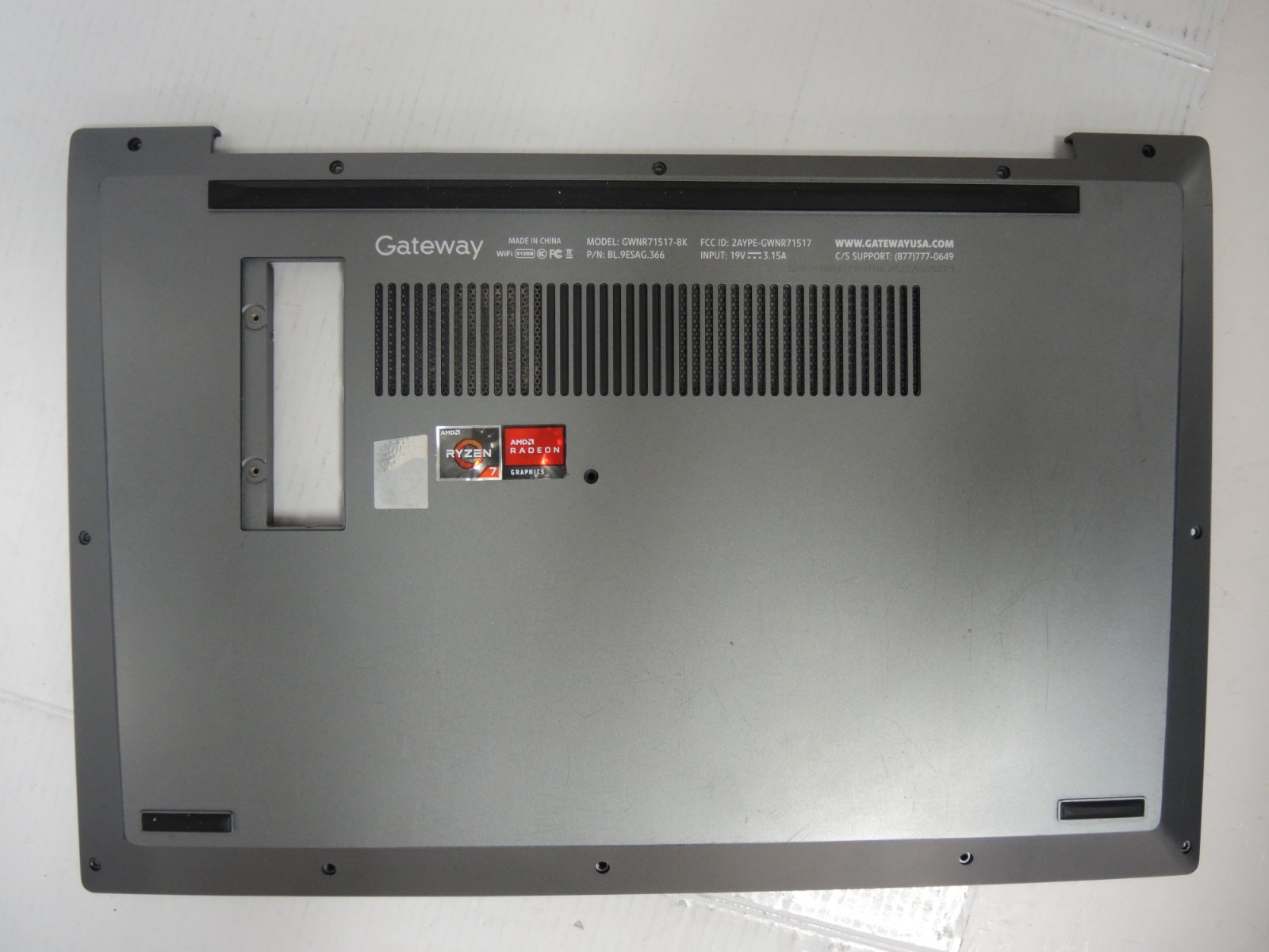 Gateway 15.6″ Ultra Slim Notebook [DEAD / PARTS ONLY / NON-FUNCTIONAL]