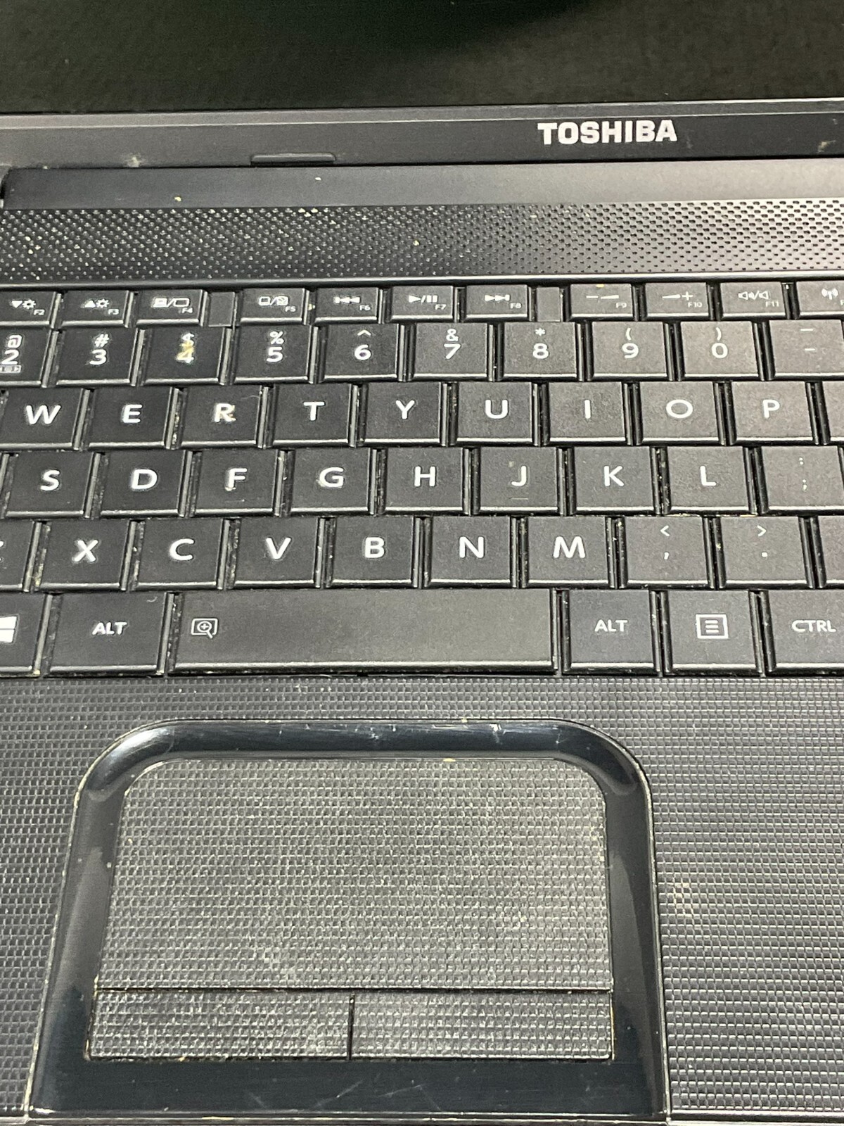 Toshiba Laptop PSCBUU-002008 Vision AMD HDMI USB Used