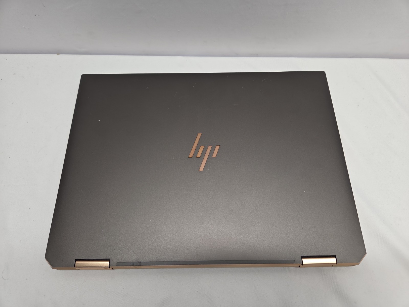 HP Spectre x360 2-in-1 Intel Core i7 11th Gen 15.6″ 256GB 16GB Bad Port (15-EB1)