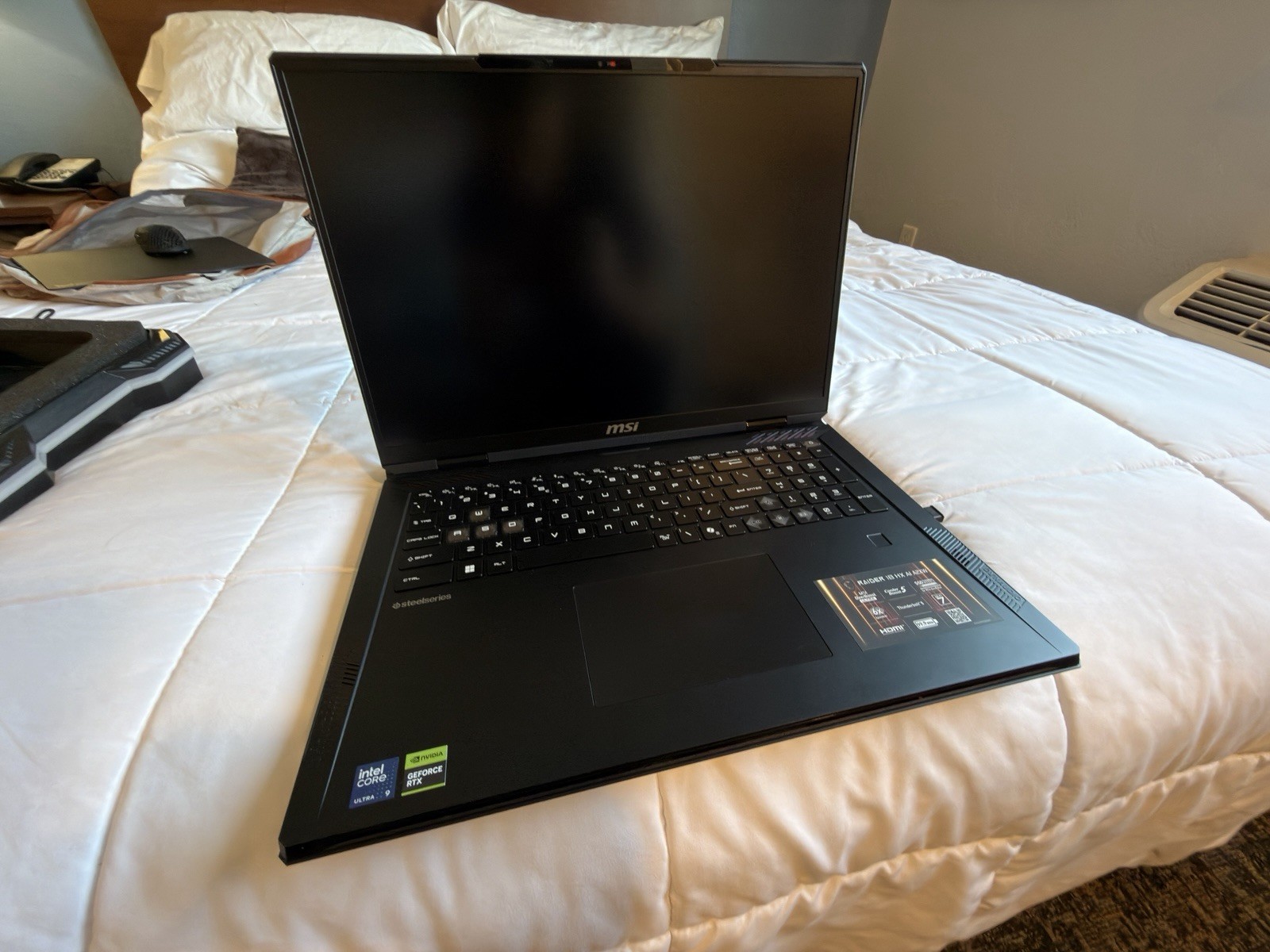 MSI Raider 18 HX AI A2XWIG Intel Core Ultra 9 RTX 5080 64GB 2TB SSD 18″