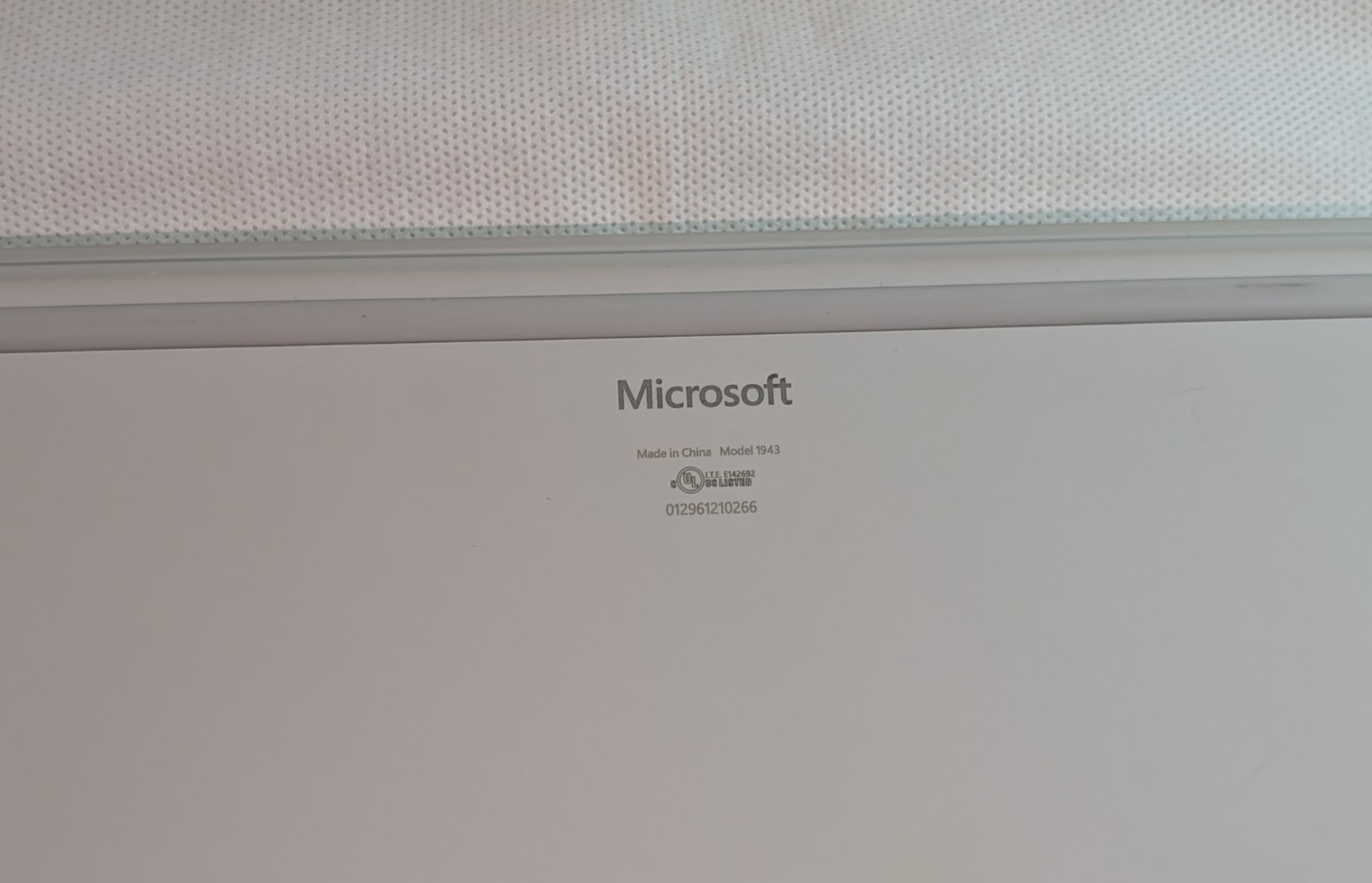 NICE SILVER Microsoft Surface LAPTOP GO i5 TOUCHSCREEN WINOWS 11