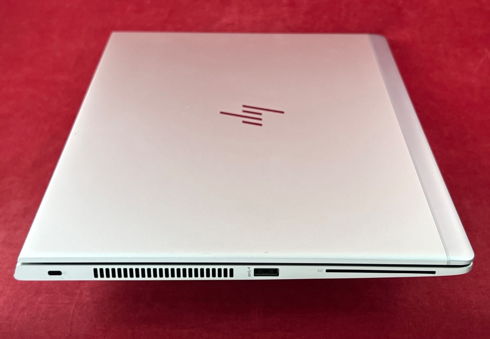 NEAR MINT HP ELITEBOOK 840 G6 14″ FHD DISPLAY INTEL i7-8665U 256GB 8GB, 3 CYCLES