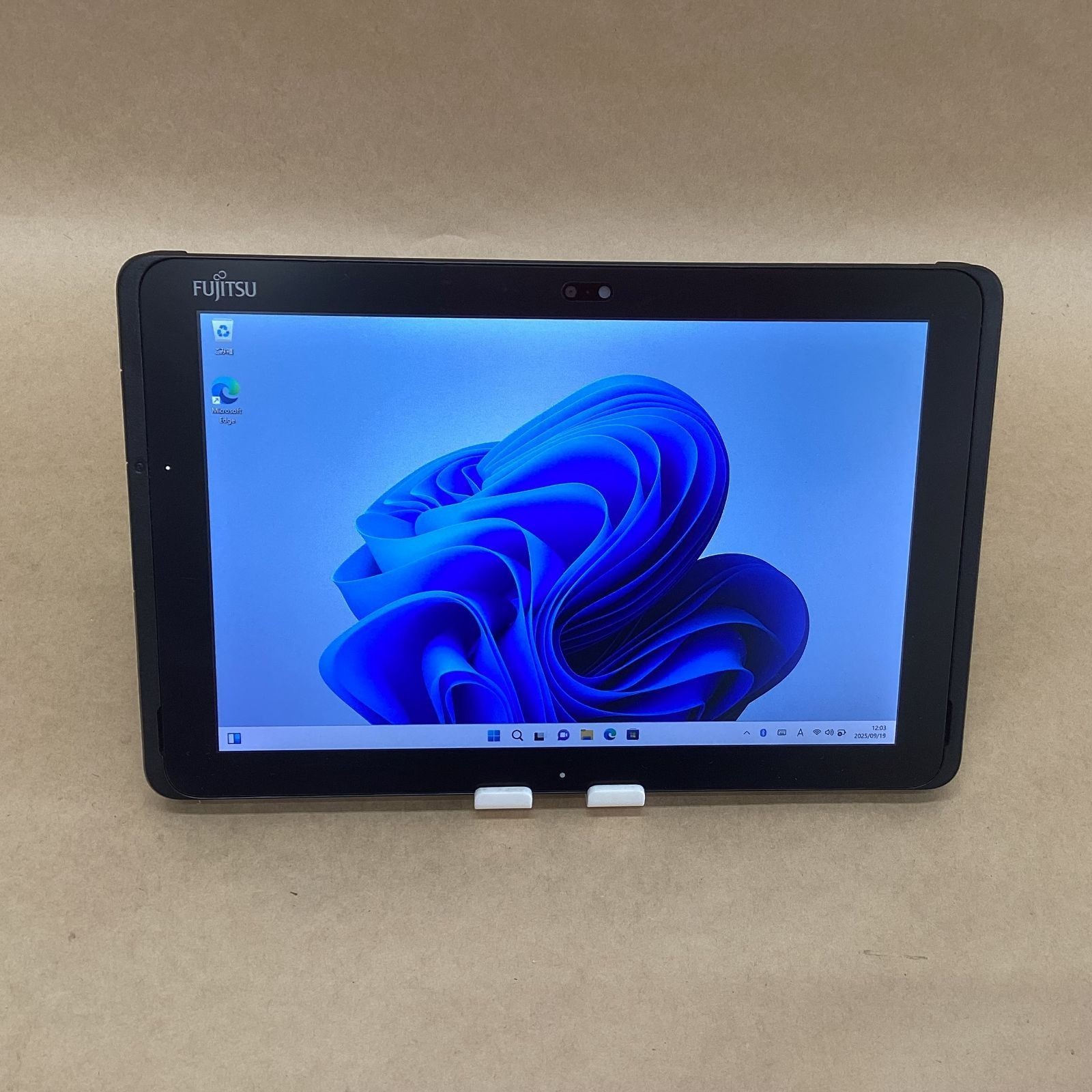 Fujitsu Q508/SE Arrows Tab Atom x5-Z8550 RAM 4GB eMMC 128GB 10.1in Win 11 Pro