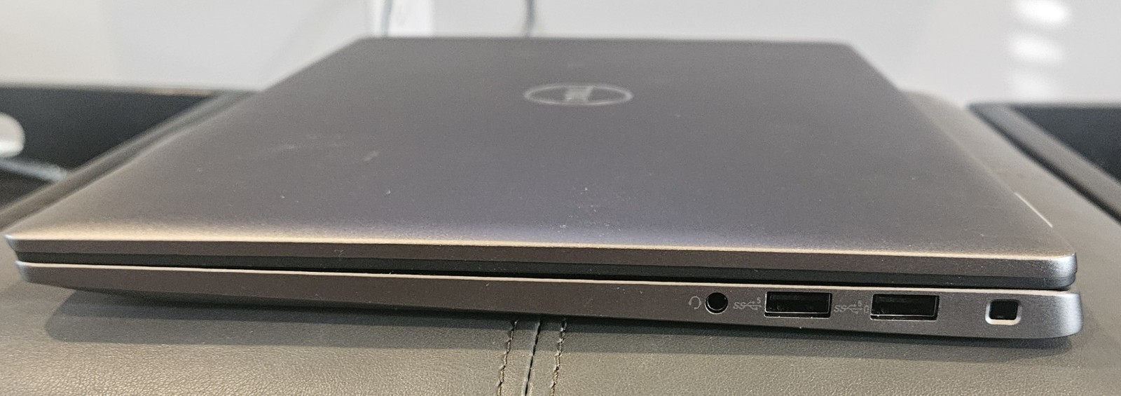 Dell Latitude 7450 Intel Ultra 5 135U, 16GB / 500GB Windows 11 & AC Adapter