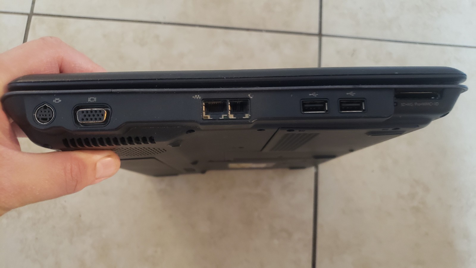 BROKEN Compaq Presario F700 Laptop AMD Athlon Dual Core Memory Parts Repair Only