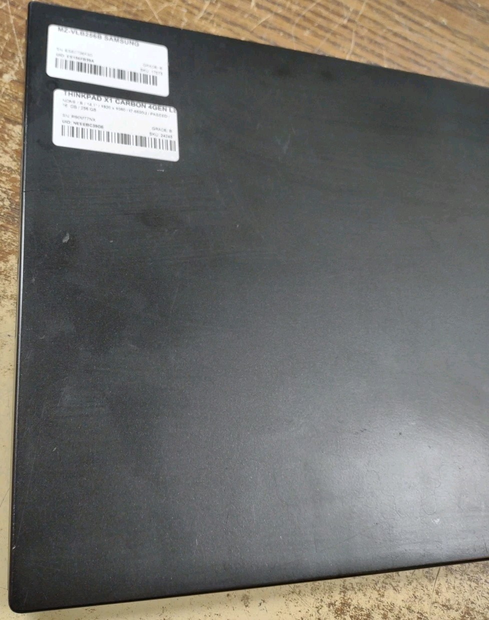 Lenovo ThinkPad X1 Carbon 4th Gen 14″ i7-6600U, 16GB Ram, 256GB SSD.