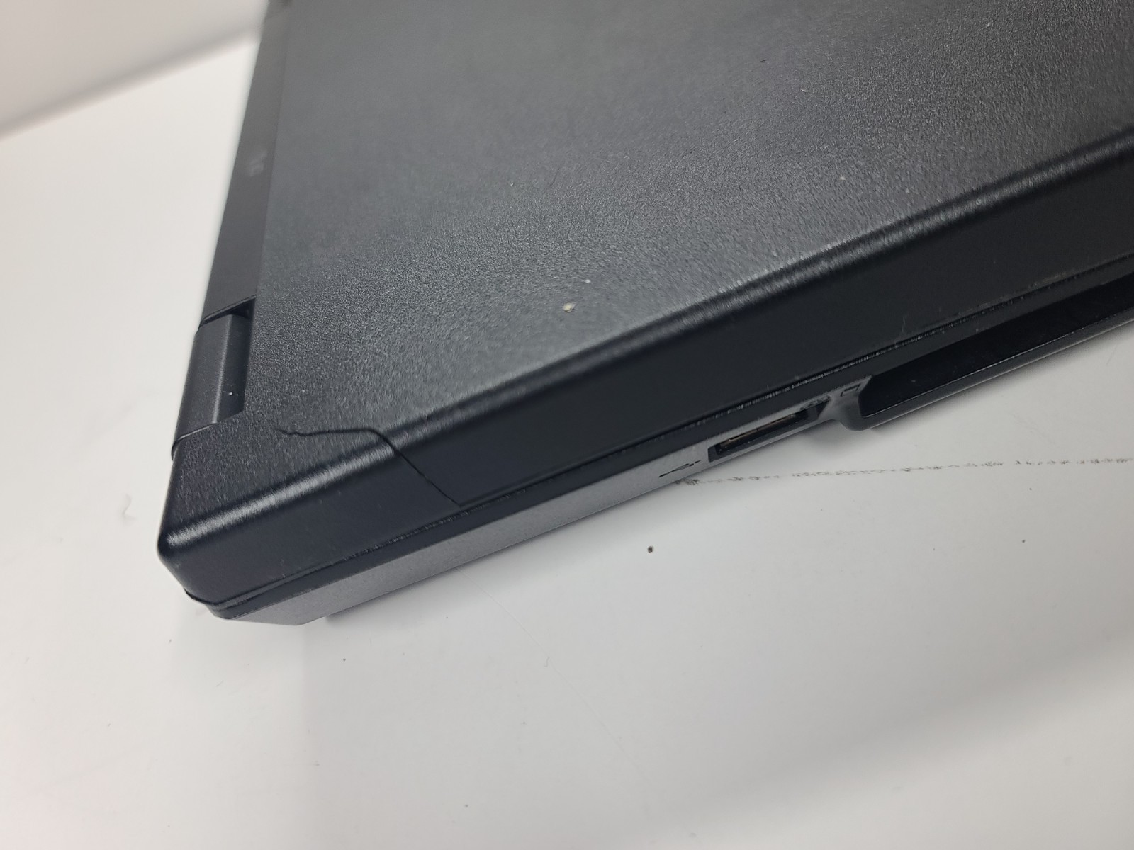 IBM ThinkPad R50e/ IBM ThinkPad I Series. No HARD-DRIVES. Untested