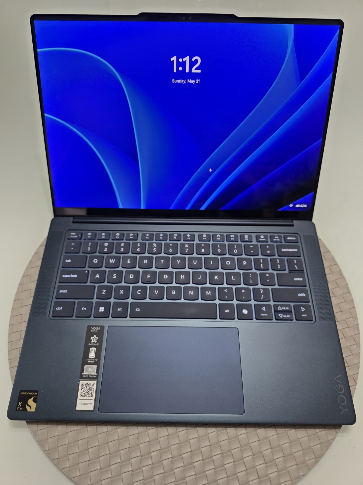 Lenovo Yoga Slim 7x 14.5″ Snapdragon X Elite X1E-78-100 16GB 512GB SSD