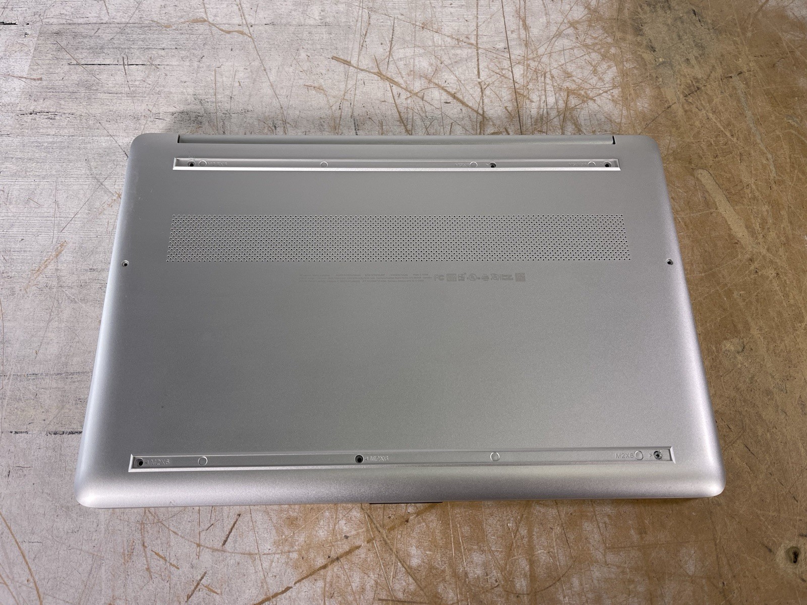HP LAPTOP 15-EF0023DX RYZEN 5 3500U @ 2.10GHz, 4GB RAM, NO HDD/OS