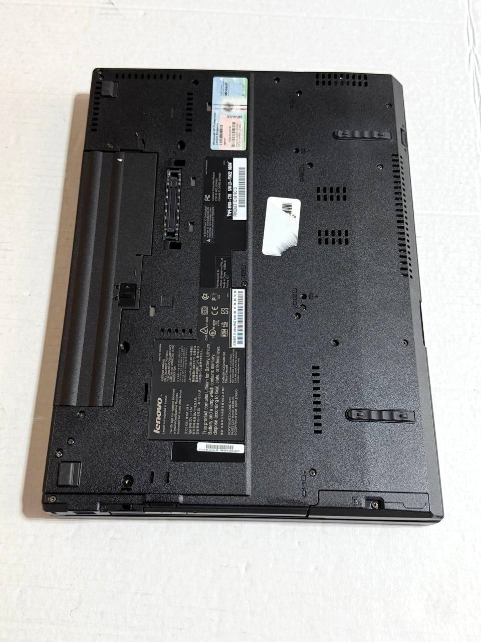 IBM Lenovo ThinkPad R61 Laptop Core 2 Duo 2.4GHz 2 GB RAM “Read”