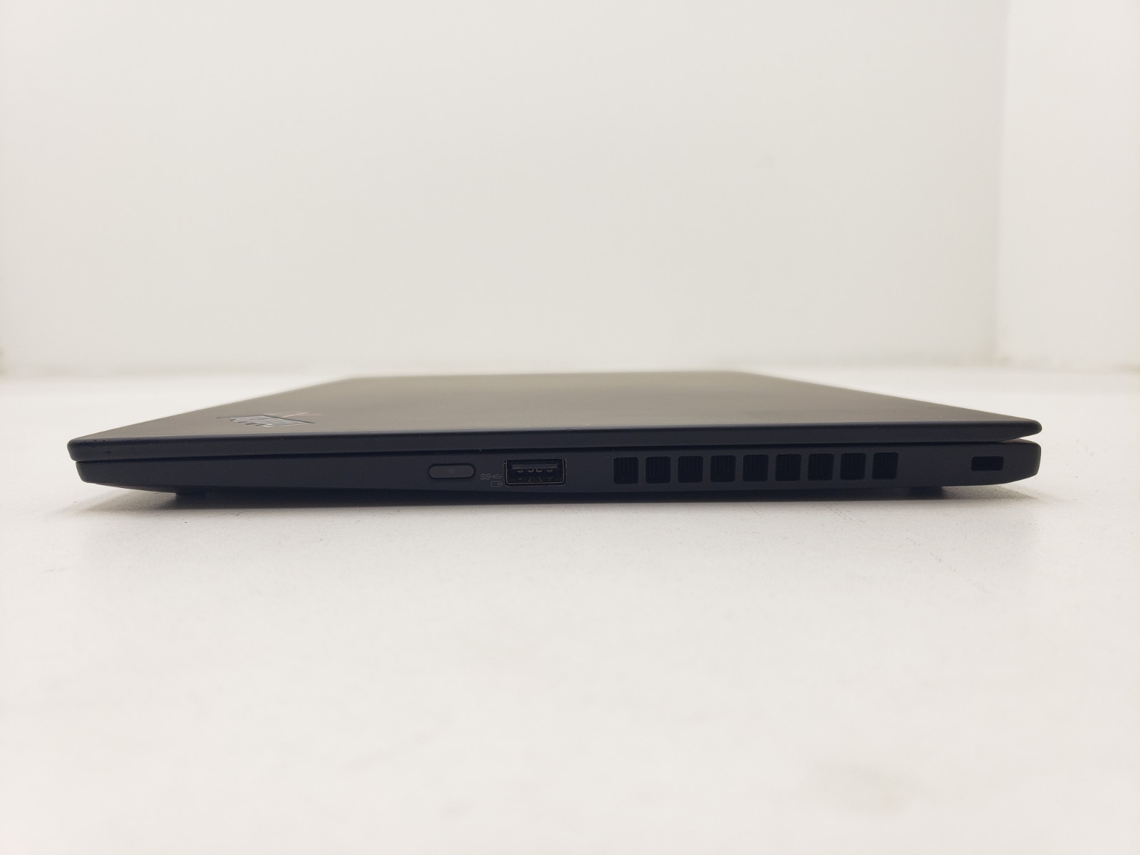 Lenovo ThinkPad X1 Carbon Gen 8 i7-10610U 16GB Ram 512GB SSD Win 11 Pro Laptop.