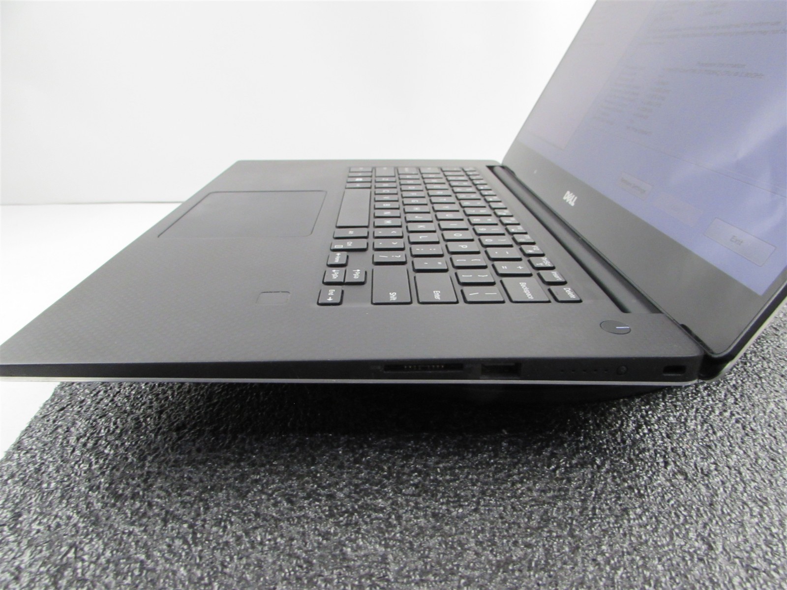 DELL XPS 15 9560 4K TOUCH I7-7700HQ 1TB SSD 32GB RAM NVIDIA GTX 1050 NO O.S