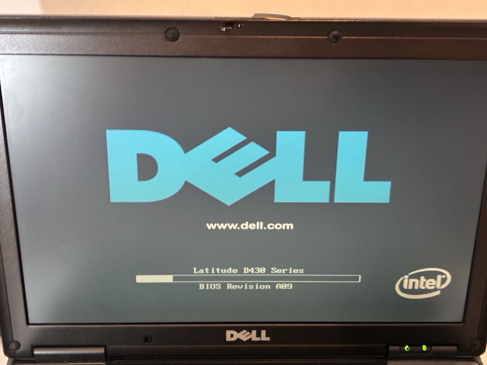 Dell Latitude D430 Mini Laptop 1.33 GHz Core2Duo 2GB RAM 128GB SSD Windows XP