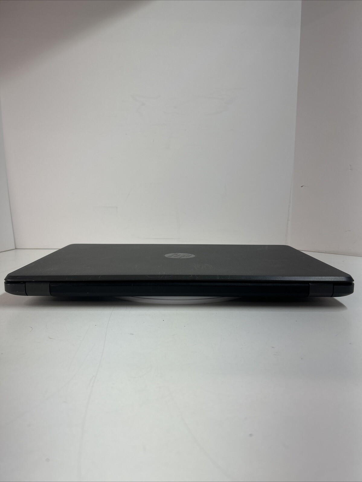 HP 250 G6 Notebook PC 15.6″ i5-7200U @ 2.50GHz – 8GB DDR4 256GB SSD W11P