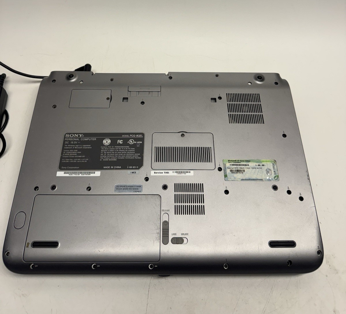 Vintage Sony Vaio PCG-8QEL Pentium Windows 7 DVD 1.25GB RAM 70GB Hard 15″