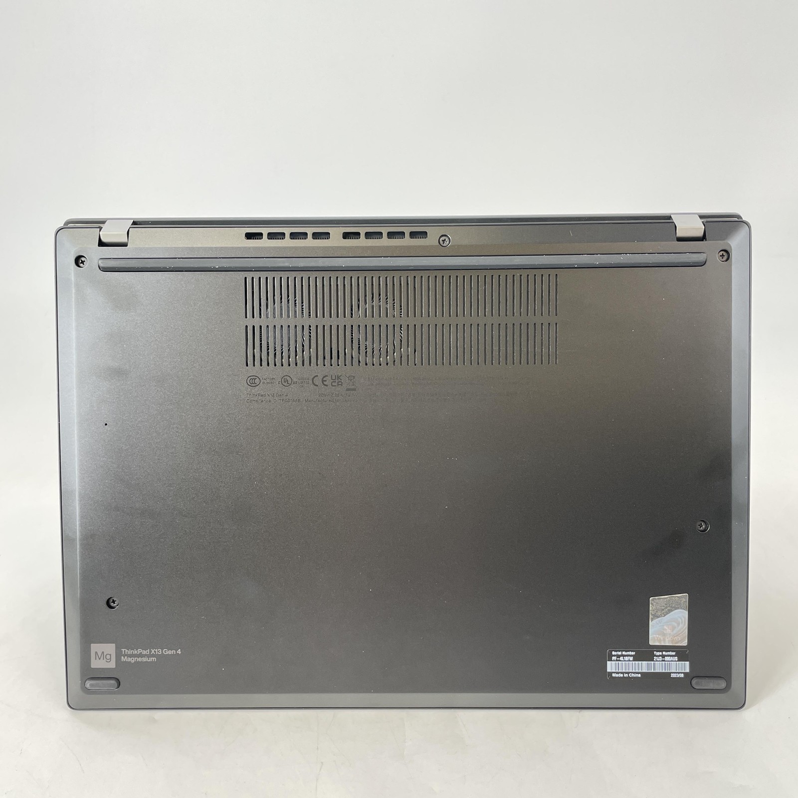 Lenovo ThinkPad X13 Gen 4 Black FHD+ TOUCH 3.3GHz Ryzen 7 PRO 7840U 32GB 1TB SSD