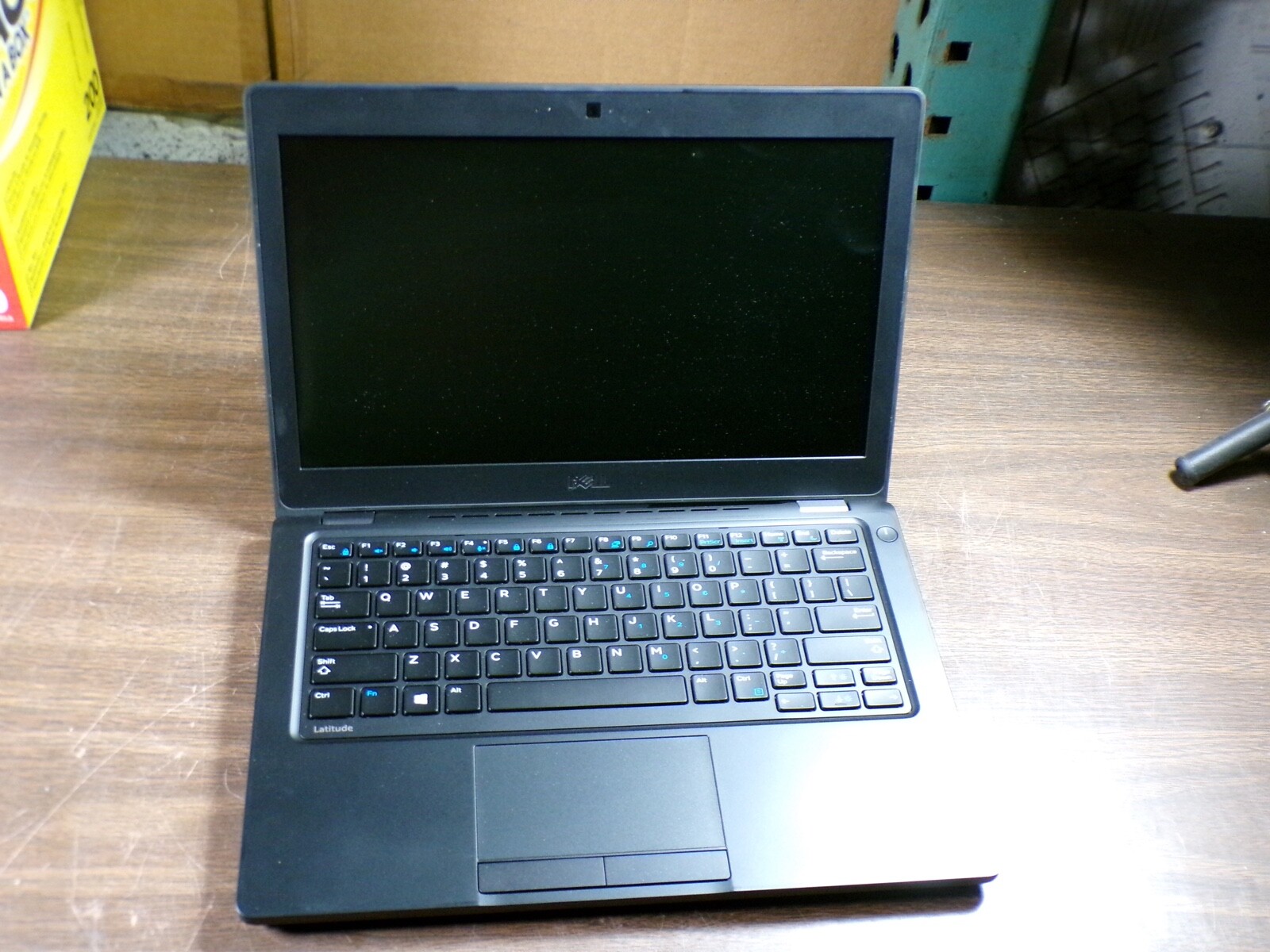 DELL LATITUDE 5280 INTEL CORE i3-7100U 2.40GHZ 4GB RAM **NO HD/ NO CADDIE