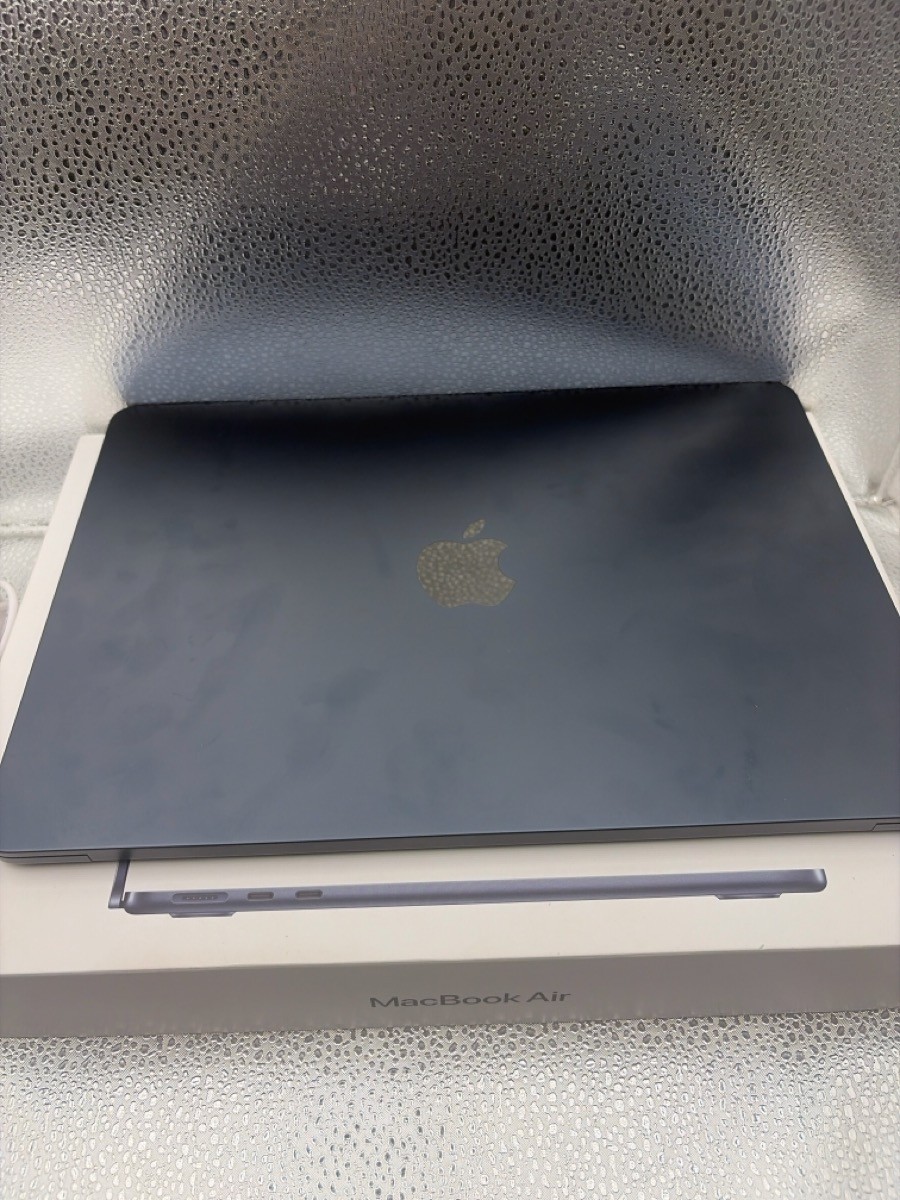 APPLE 13″ MACBOOK AIR M4 CHIP, 10-CORE CPU / 8-CORE GPU16GB /256GB (TDW045583)