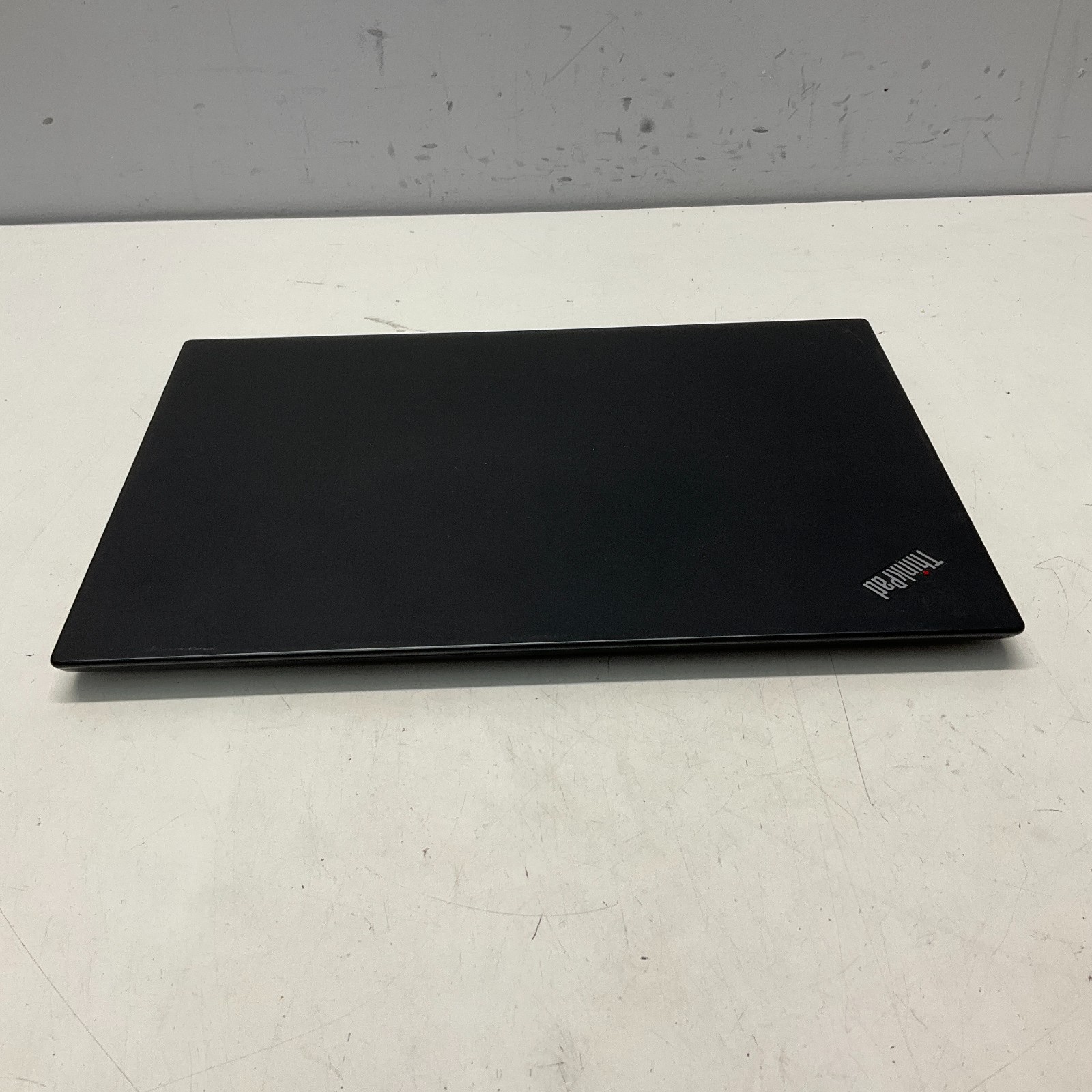 Lenovo ThinkPad T460s | 14.1″ | Core i5-6200U | 4GB RAM | 256GB SSD Win 10 Pro