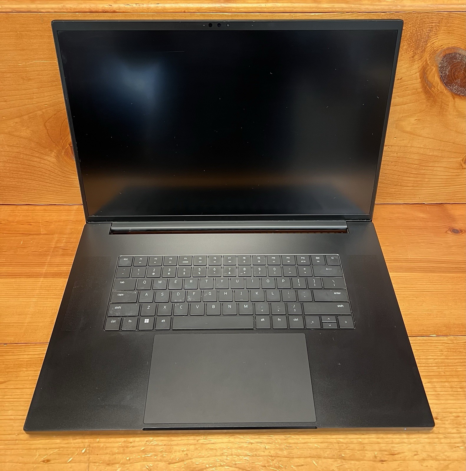 Razer Blade 18 RZ09-0484 18″ i9-13950HX 2.2GHz 16GB RAM 1TB SSD GeForce RTX 4060