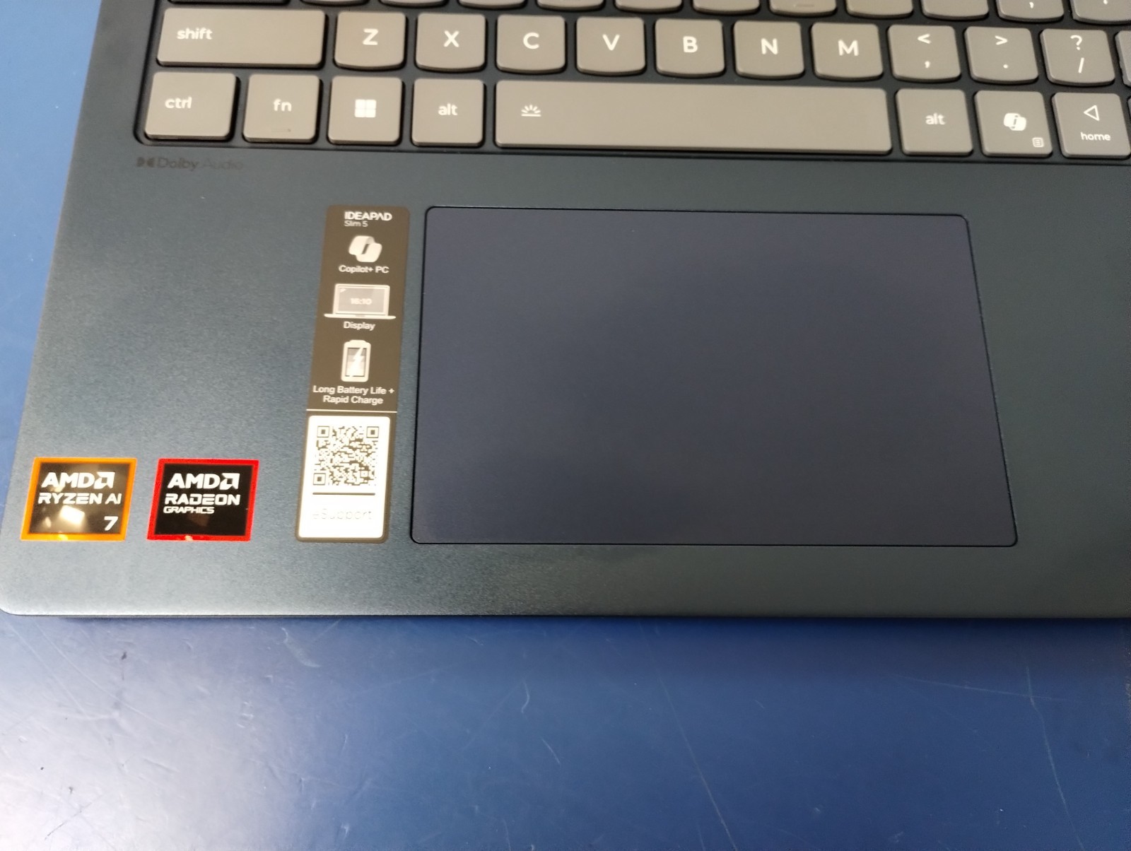 Lenovo IdeaPad 5 2-in-1 16AKP10, AMD Ryzen AI 7 350, 16 GB RAM, 1 TB NVMe SSD