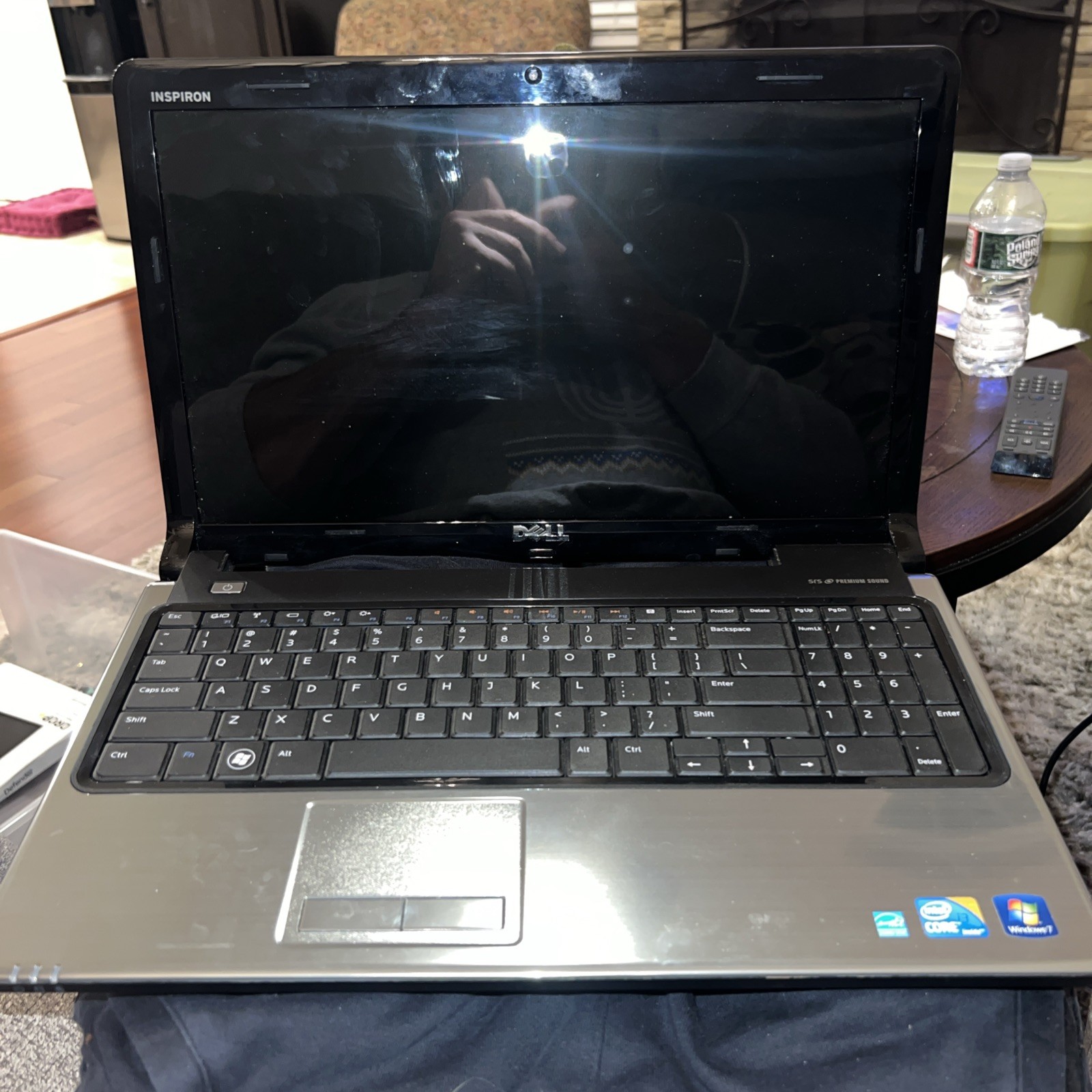 Dell inspiron 1564 laptop Needs battery *Untested*