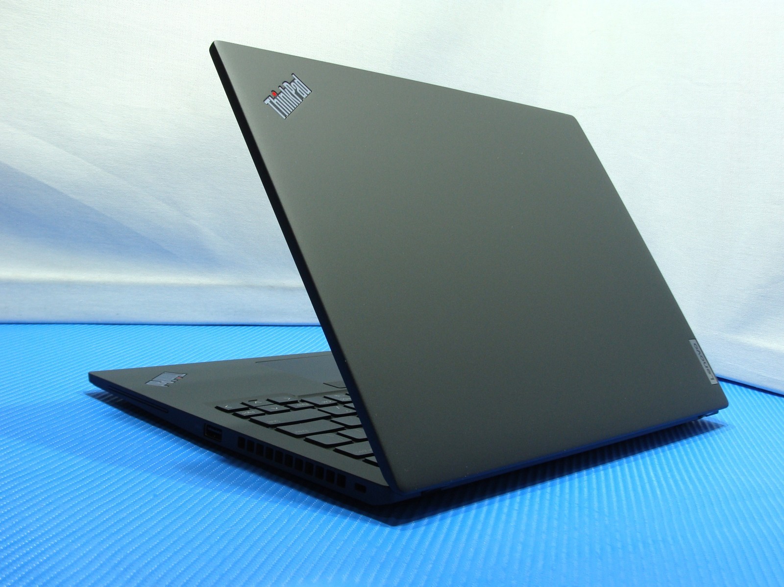 Lenovo ThinkPad T14s Gen 3 14″FHD+ i5-1245U 1.6Gh 8GB 256GB SSD PWR Battery