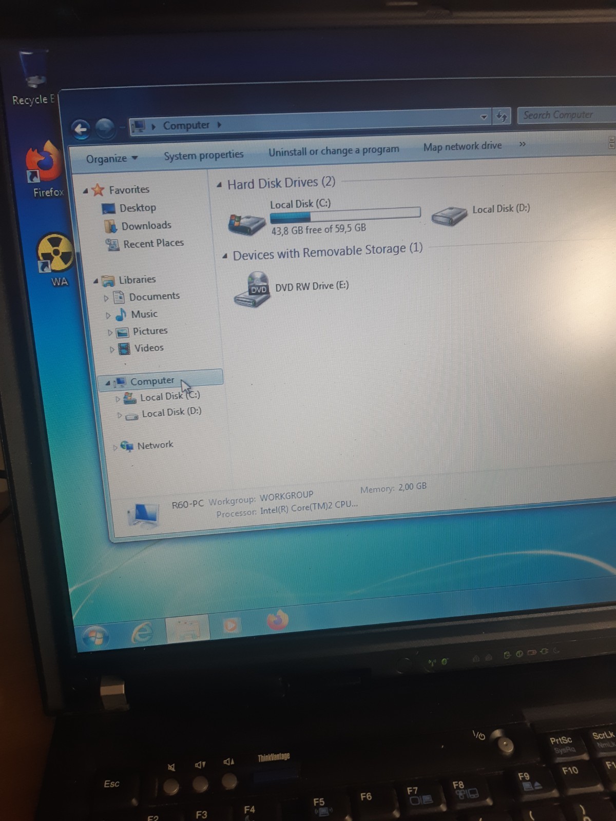 IBM ThinkPad R60 15″ Windows 7 Ultimate Core 2 Duo T5500