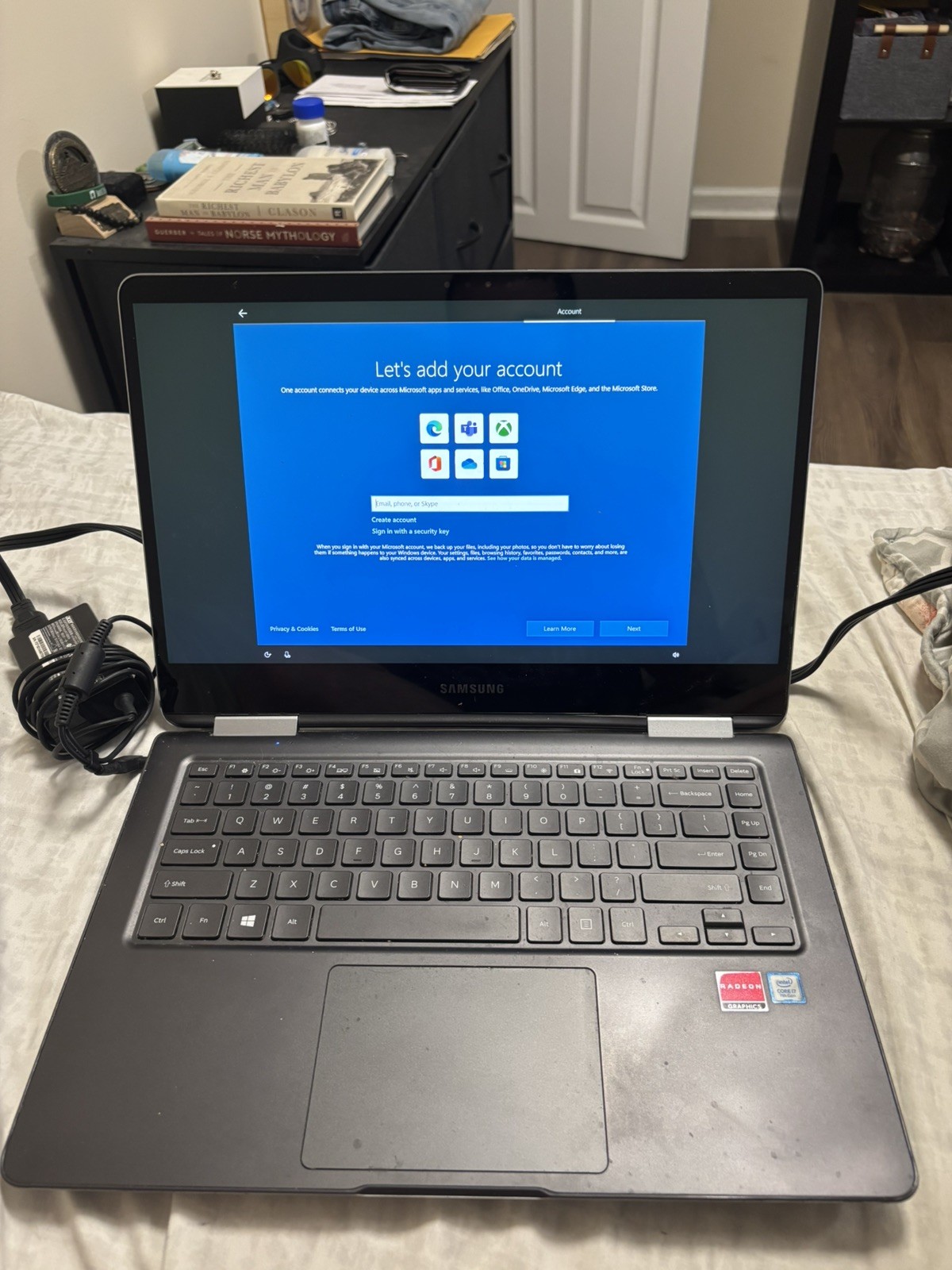 Samsung Notebook 9 Pro 15 inch Radeon Graphics 512GB SSD NP940X5N-X01US