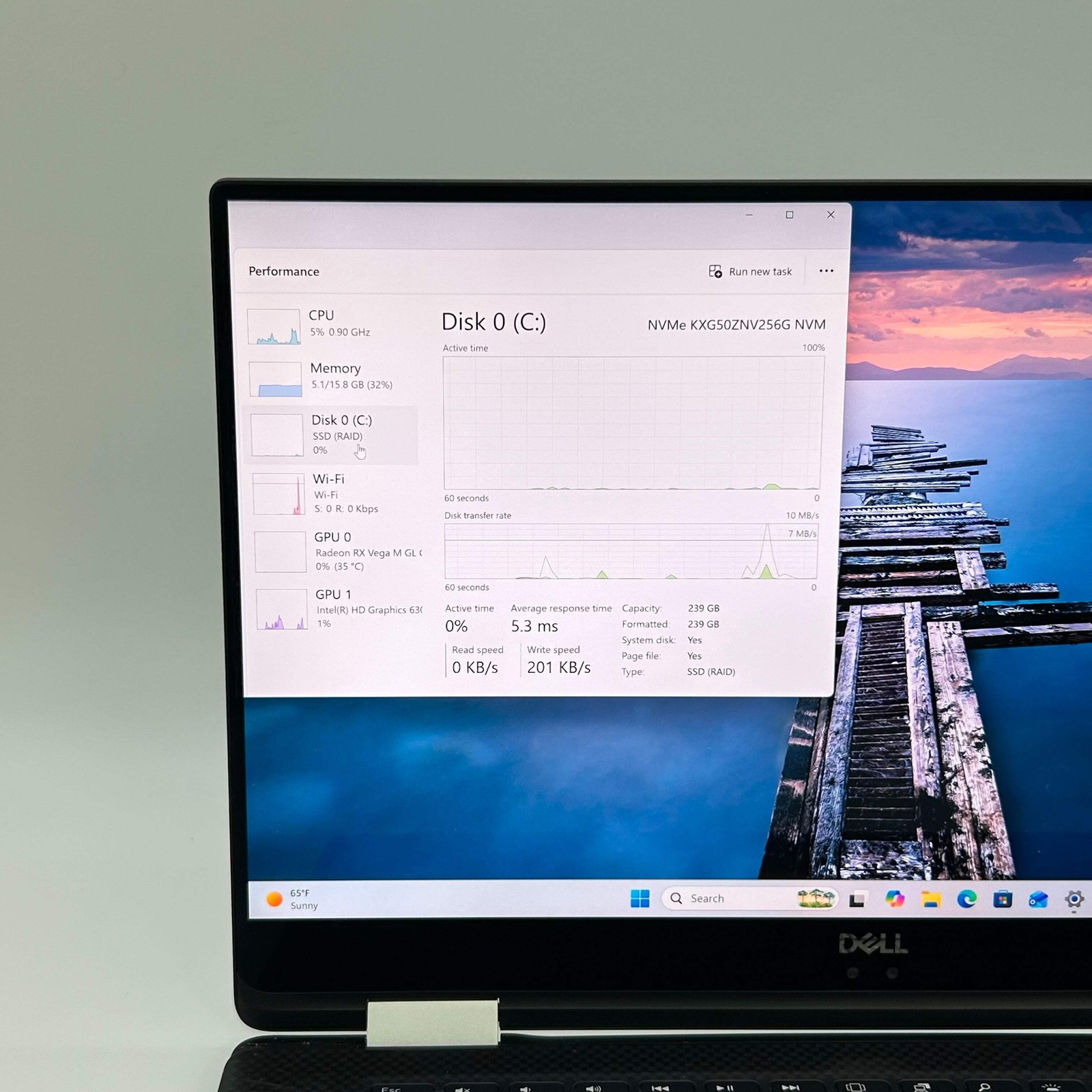 Dell XPS 15 9575 15.6″ Touch 2-in-1 Laptop – i7-8705G 3.10GHz 16GB RAM 256GB SSD