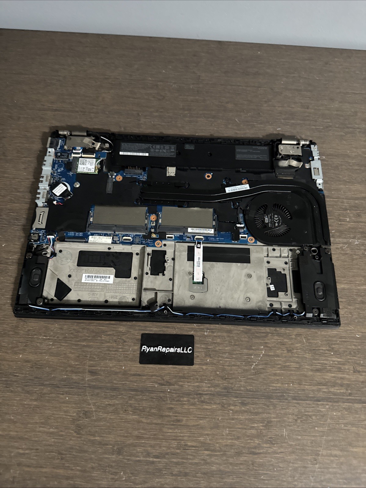 Lenovo ThinkPad P52s – No Battery / HDD / RAM – Parts or repair